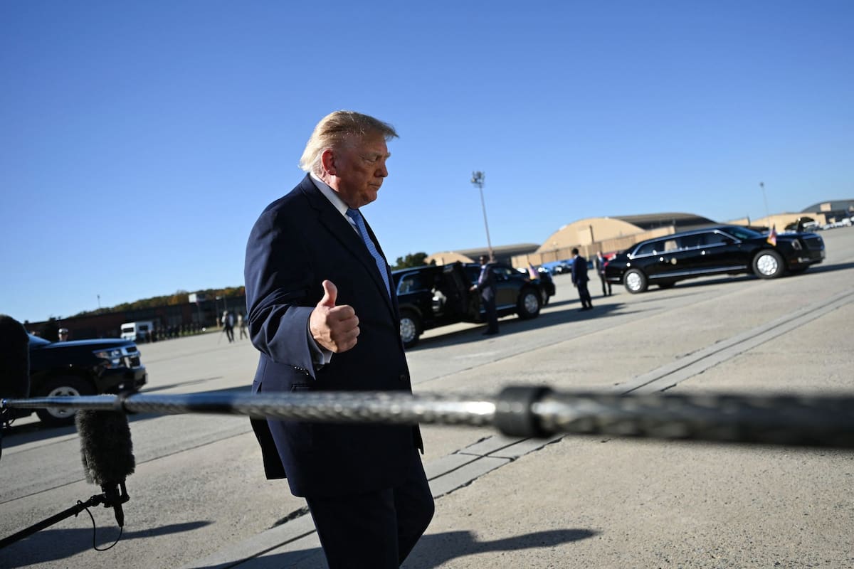 Jeffries anticipa ejes demócratas contra aranceles y deportaciones, y USTR formaliza nuevos gravámenes