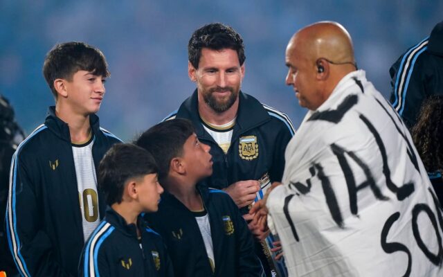 The Sun advirtió por una posible nueva sanción a la selección argentina por la bandera de Malvinas